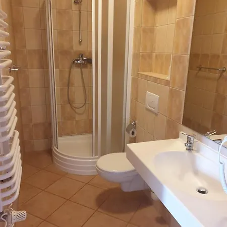 Polonia ベッド・アンド・ブレックファスト ミエンジズドロイェ