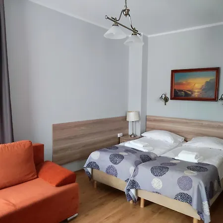 فندق مبيت وإفطار Polonia مينززدرويه